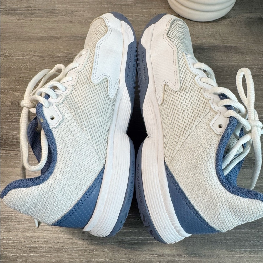 Adidas Courtflash Kids Tennis Sneakers White and Blue unisex 3.5 - Picture 7 of 9